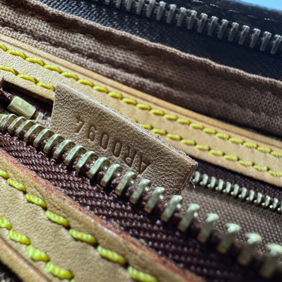 Louis Vuitton Panda Pochette Bag Trotteur Baguette Monogram Vintage Murakami LV - Picture 8 of 15